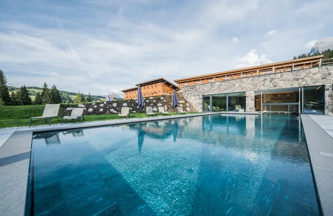 Sporthotel Floralpina-1